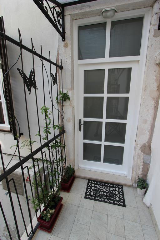 Petrizio Palace *
