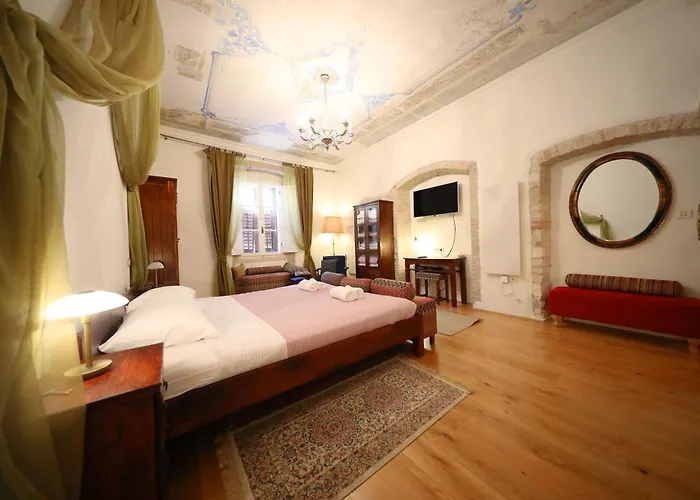 Petrizio Palace