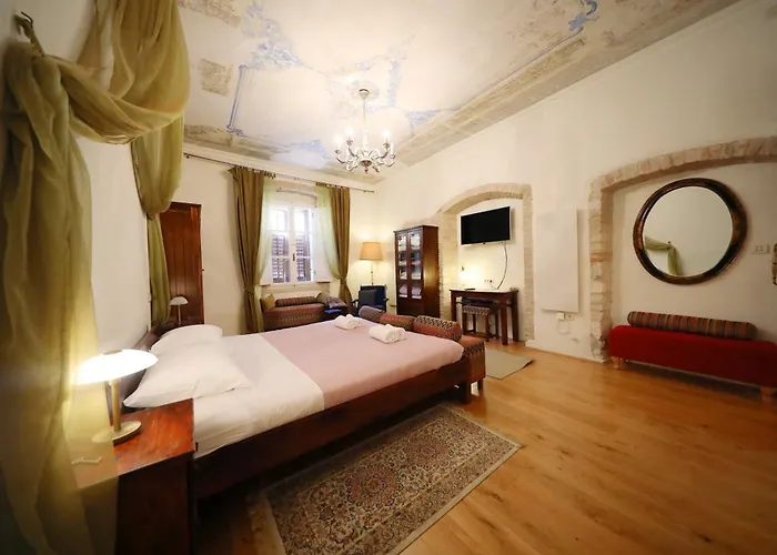 Petrizio Palace